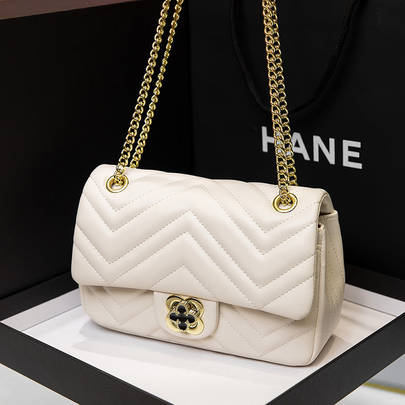 The Diamond Quilted Chain Bag