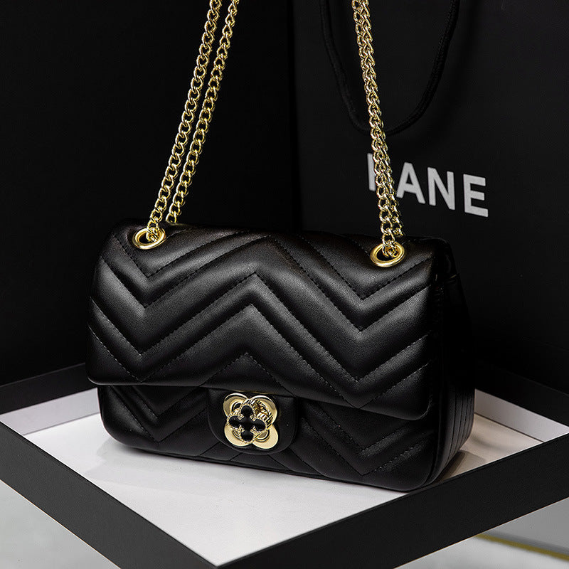 The Diamond Quilted Chain Bag